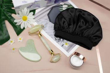 Jade Roller & Bonnet Satin